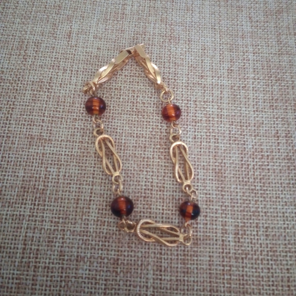 Avon Small Gold Tone Chain Bracelet with Brown Bead Accents